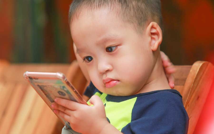 Mãe brasileira cria aplicativo que permite pais bloquearem o celular dos filhos