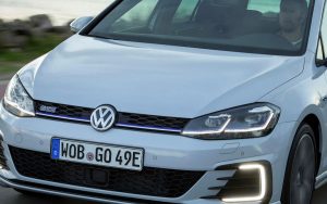 Golf GTE marca eletrificação da Volkswagen no Brasil