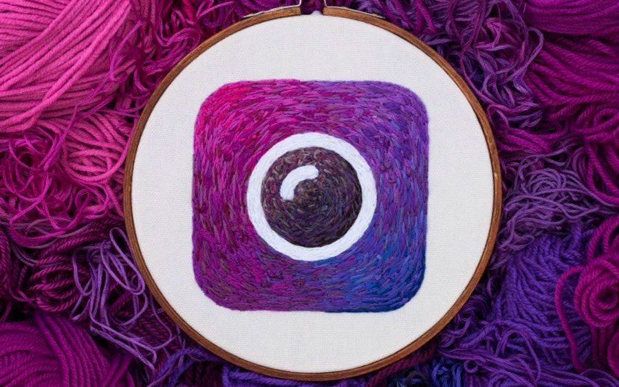 Como ativar modo noturno em apps de redes sociais