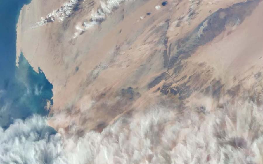 Câmera de smartphone chinês fotografa a Terra do espaço