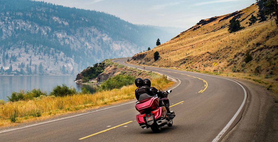 Pela primeira vez, a GL 1800 Gold Wing Tour vem com câmbio DCT de sete velocidades, que proporciona trocas de marcha mais rápidas e suaves. Um sistema de transmissão perfeito para longas viagens.