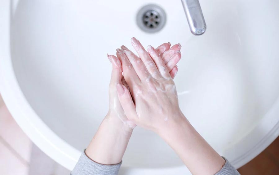 Aprenda como lavar as mãos para evitar o coronavírus