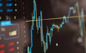 Este instrumento foi criado pela Lei 12.249/10, mesma que instituiu as Letras Financeiras, mas foi regulamentado pelo Conselho Monetário Nacional (CMN) do Banco Central no segundo semestre de 2013. Representa uma alternativa de captação de recursos para os bancos.