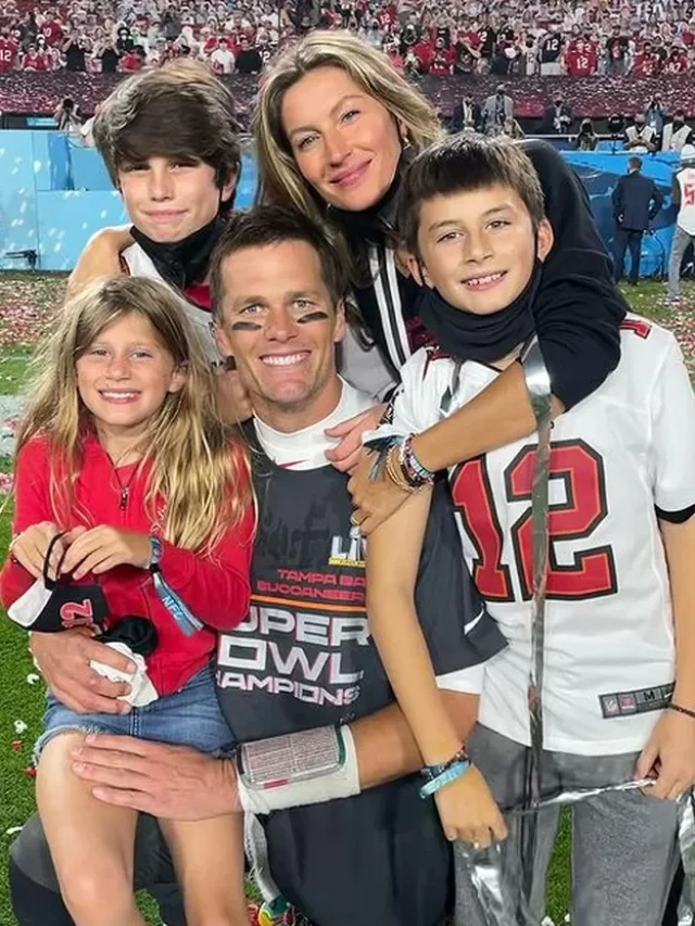 Tom Brady muda para foto no Twitter com Gisele Bundchen e filhos