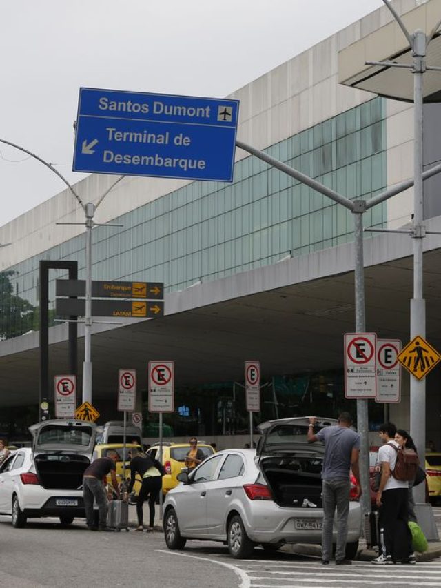 Greve de aeronautas: passageiros podem pedir reembolso