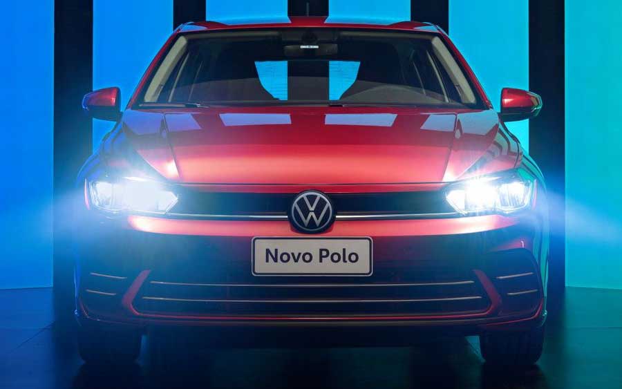 O Novo Polo é oferecido em duas opções de motorização, MPI e TSI, e duas de câmbio, manual de cinco marchas e automático de seis