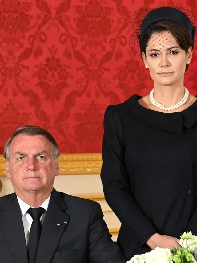 Michelle Bolsonaro volta ao Brasil sem Jair e gera desconfiança