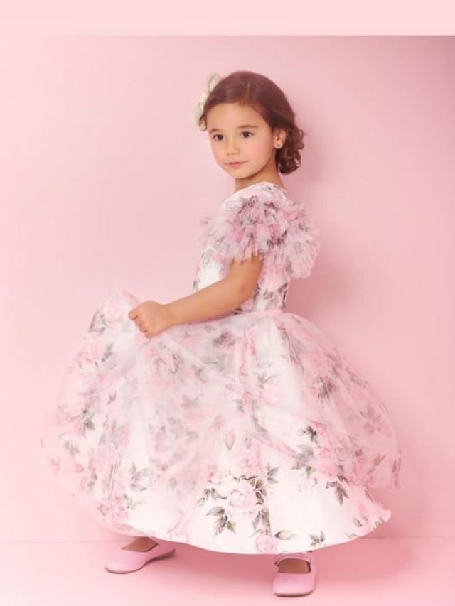 César Tralli e Ticiane Pinheiro mostram a filha trabalhando de modelo