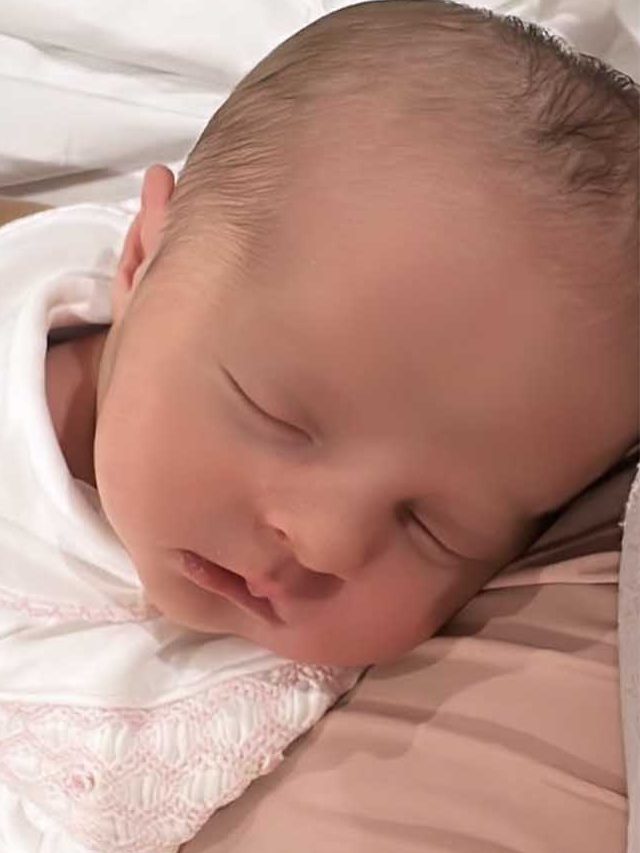 Nasceu a filha de Kaká com Carol Dias