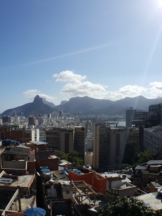 Data Favela 2023: comunidades crescem no Brasil