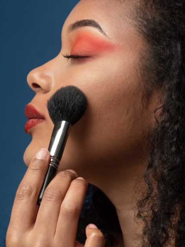 Base dermomake? Existe maquiagem que trata a pele; entenda