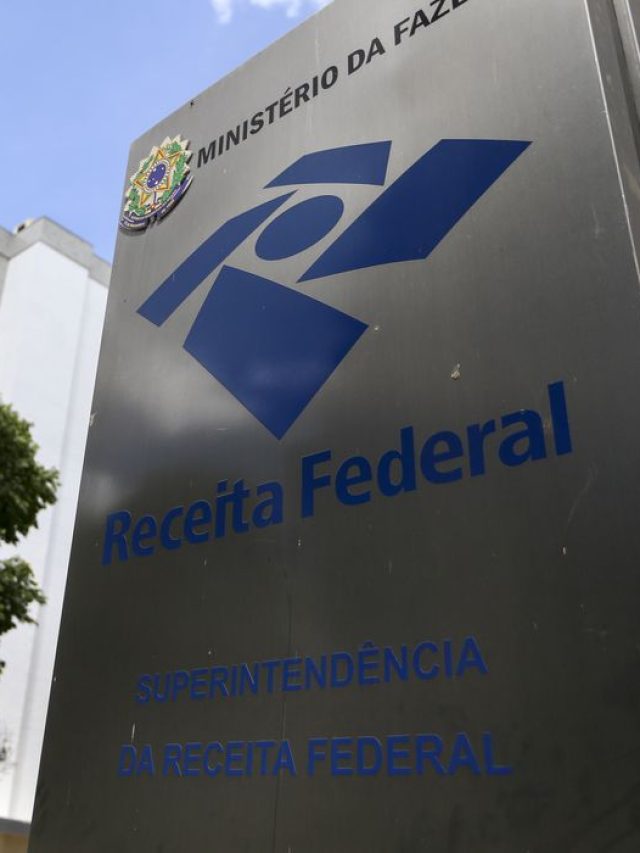 Dados da Receita de Anitta, Bonner, Huck e mais foram acessados