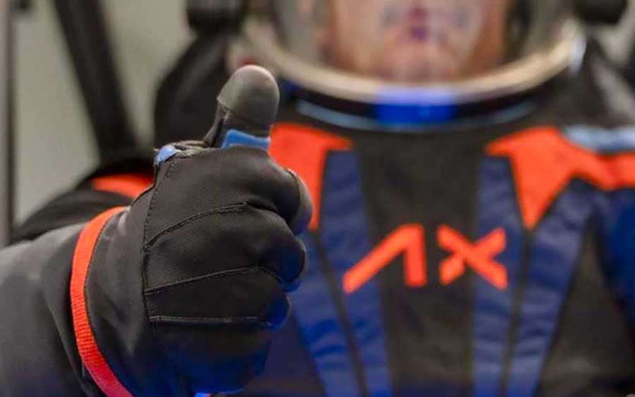 Humanidade vai voltar à Lua em 2025 com novo traje espacial