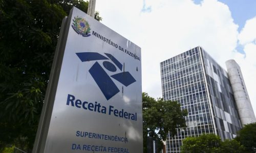 Dados da Receita Federal de Anitta, Bonner, Huck, Bolsonaro e mais pessoas foram acessados irregularmente