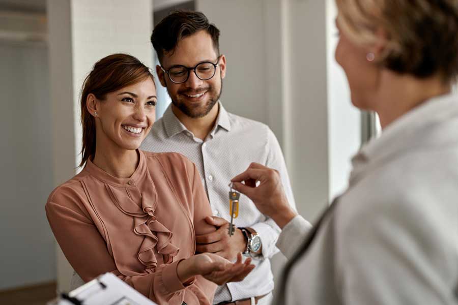 Se você está procurando uma casa para alugar, existem algumas dicas importantes que podem ajudá-lo a encontrar o lugar certo e tornar o processo de busca mais fácil e eficiente.