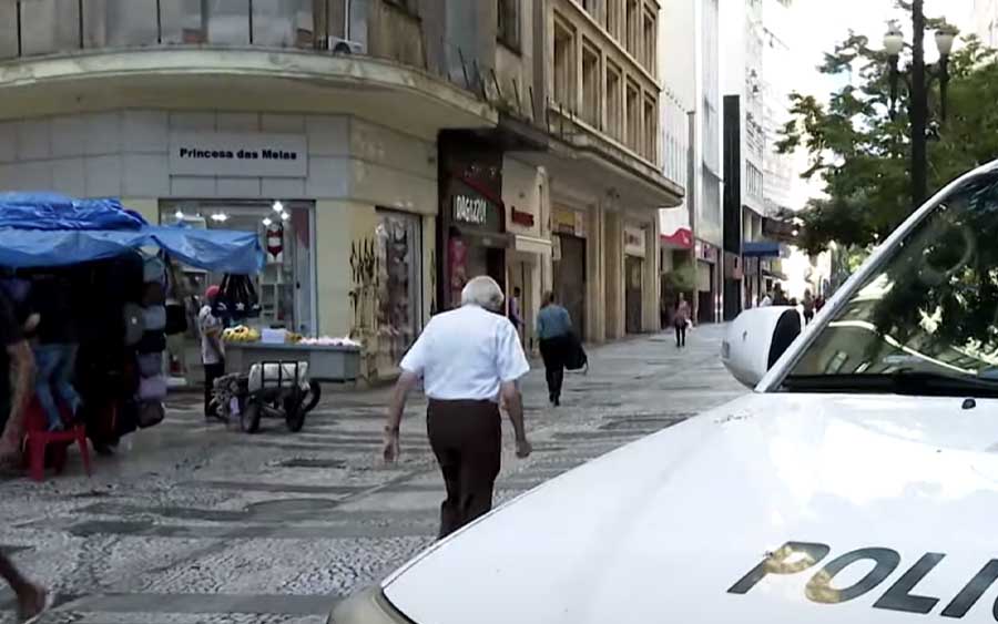 Comerciantes do centro de São Paulo se queixam de abandono pelas autoridades