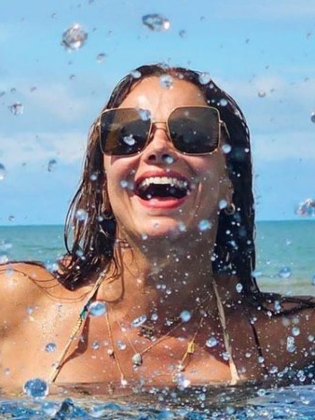 Viviane Araujo exibe filho em sua estreia na praia