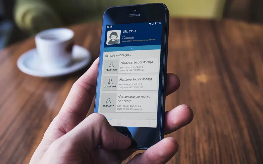 Carteira de Trabalho Digital aposenta “livro azul”; veja como baixar e usar o app