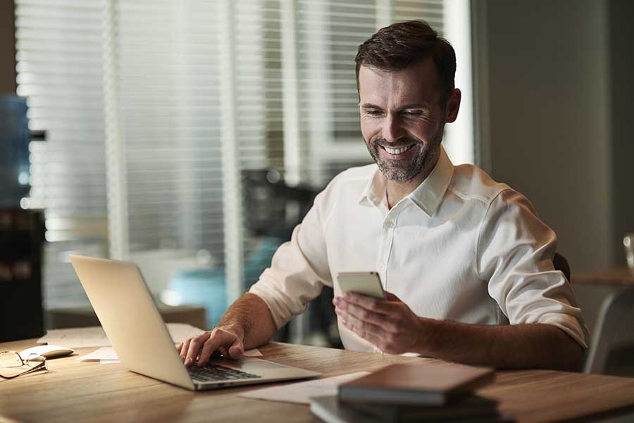 A Carteira de Trabalho Digital permite que as informações sobre vínculos empregatícios e remunerações sejam atualizadas em tempo real.