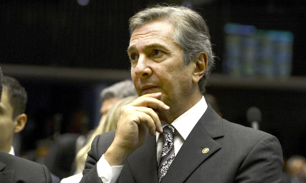 Ex-presidente Fernando Collor condenado a 8 anos e 10 meses de prisão pelo STF