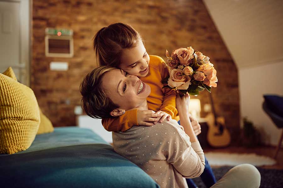 Esteja presente: O mais importante é estar presente e passar tempo com sua mãe. Dedique o dia a fazer atividades que ela goste e que possam fortalecer o vínculo entre vocês.