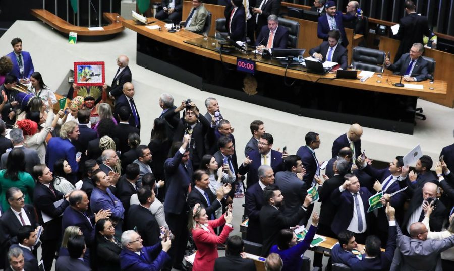Projeto de Lei 490/07 sobre marco temporal na demarcação de terras indígenas é aprovado pela Câmara dos Deputados (Lula Marques/ Agência Brasil)