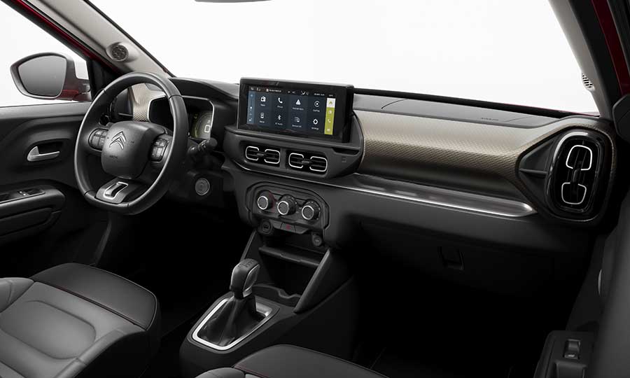 Sua cabine, que apresenta conceitos inovadores no segmento, combina inovação, estilo e amplo espaço interno, proporcionando ao Novo SUV Citroën C3 Aircross uma posição de destaque.