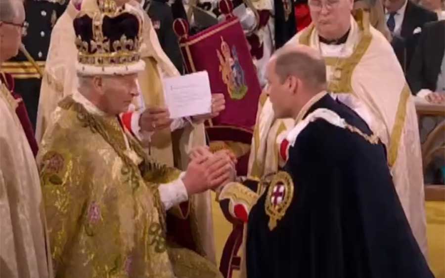 Um momento histórico: o Rei Charles III da Inglaterra é coroado na Abadia de Westminster, em Londres, na presença de líderes estrangeiros