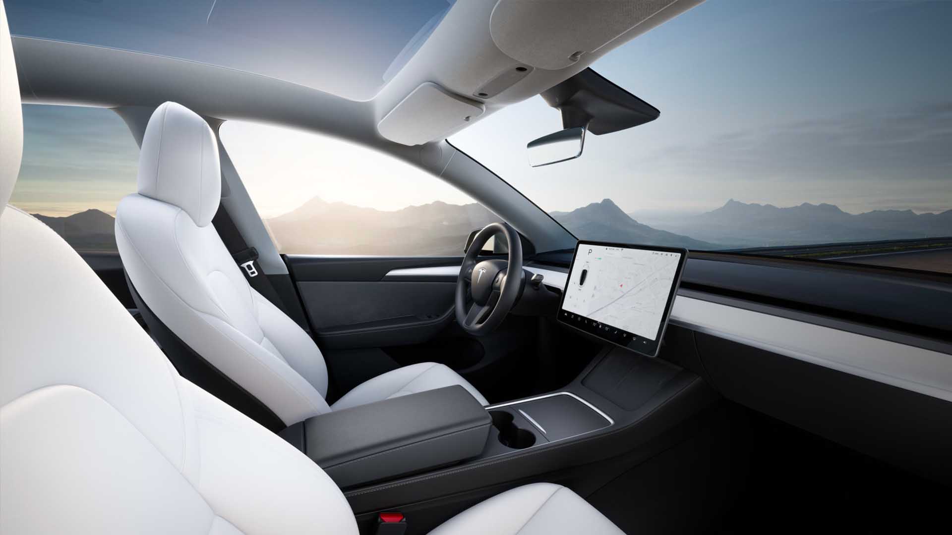 Em uma reviravolta histórica, o Tesla Model Y conquistou o título de carro mais vendido do mundo, marcando a primeira vez que um veículo totalmente elétrico alcança essa impressionante façanha.