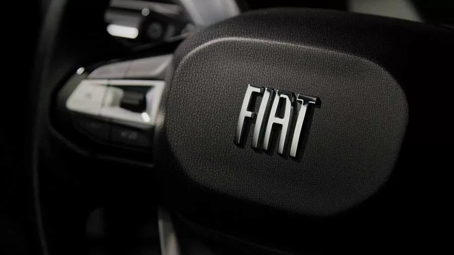 Em uma sequência de revelações sobre o aguardado modelo do segmento D, a Fiat divulgou imagens do interior da Fiat Titano em um teaser recente.