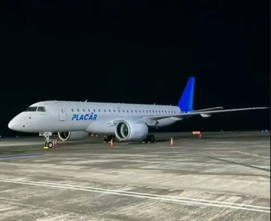 Novo avião do Palmeiras chegou na noite de quarta (7) em Foz do Iguaçu — Foto: Henrietty Coelho/Divulgação