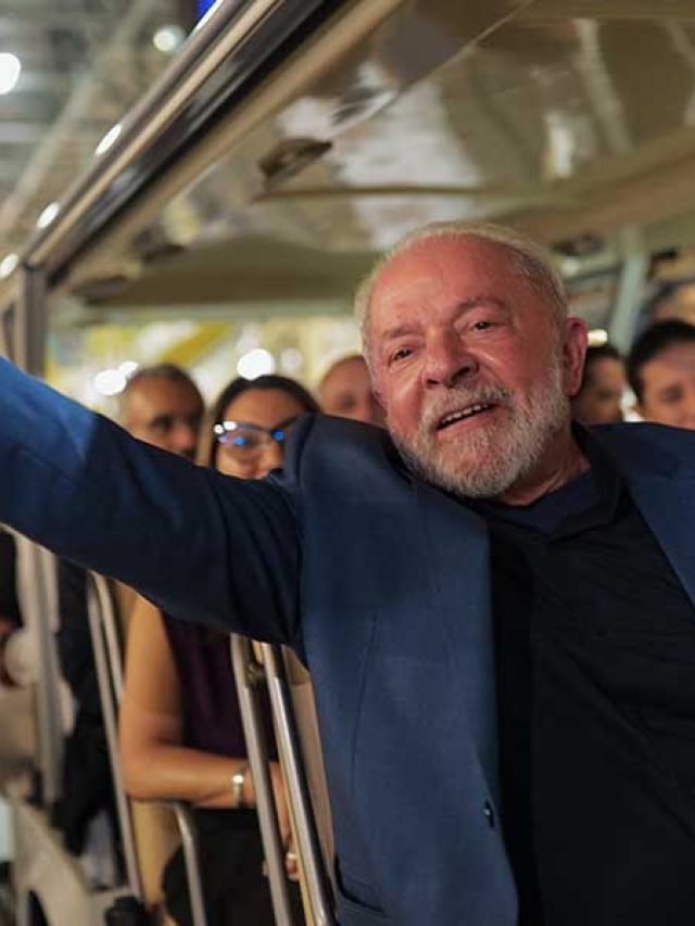 Lula visita Stellantis, critica juros e conhece Ram Rampage