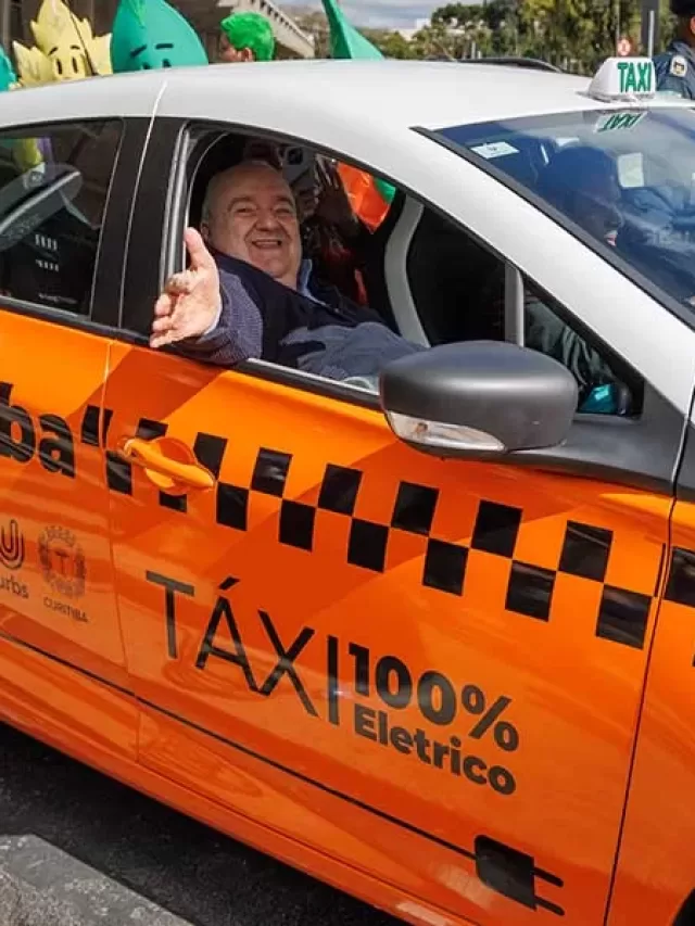 Como chamar um táxi em Curitiba? Urbs Táxi Curitiba tem carro elétrico