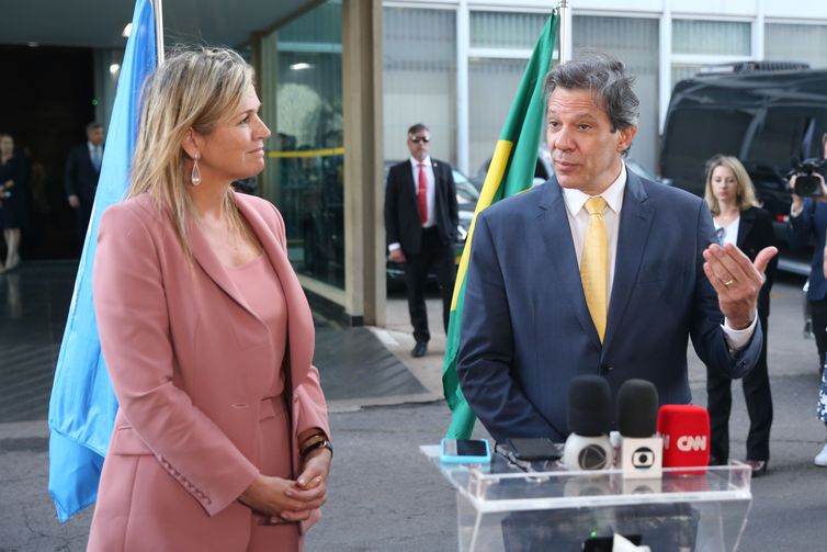 O ministro Fernando Haddad se encontrou com a rainha Máxima dos Países Baixos, que atua como enviada especial do Secretário-Geral das Nações Unidas para Inclusão Financeira para o Desenvolvimento (Valter Campanato/Agência Brasil)