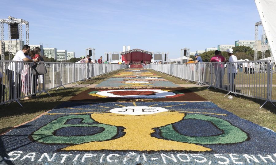 Corpus Christi: Um Feriado Municipal Vibrante em São Paulo, Belo Horizonte e Outras Cidades (Valter Campanato/Agência Brasil)