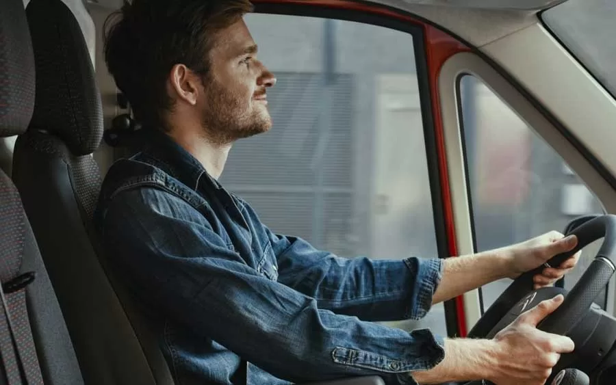 Qual a capacidade de carga da Jumper? Confira detalhes e preço da van Citroën