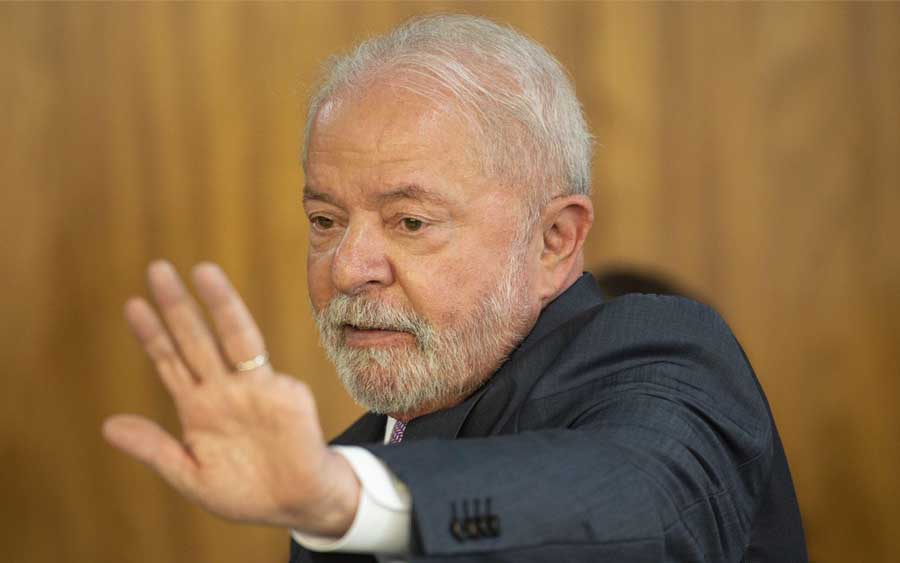 Lula volta a criticar os juros altos