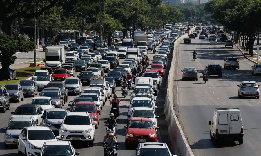 Vendas de carros novos caem em maio com expectativa de medidas governamentais (Foto: Fernando Frazão/Agência Brasil)