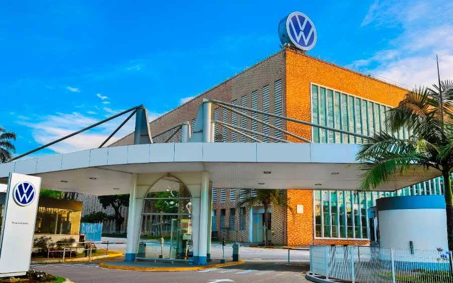 Volkswagen interrompe fabricação de veículos no Brasil