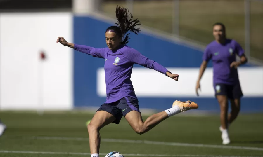 Brasil Busca Vitória Decisiva Contra a Jamaica para Avançar na Copa do Mundo de Futebol Feminino