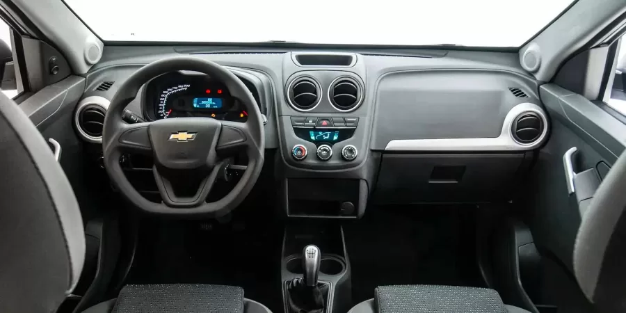 Essa picape compacta da renomada marca Chevrolet tem conquistado diversos consumidores ao longo dos anos, oferecendo praticidade e versatilidade para quem precisa de um veículo de carga.