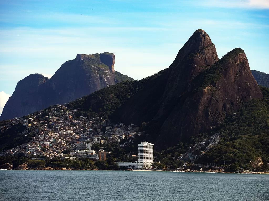 Empreendedorismo nas Favelas do Rio de Janeiro: Potencialidades e Desafios