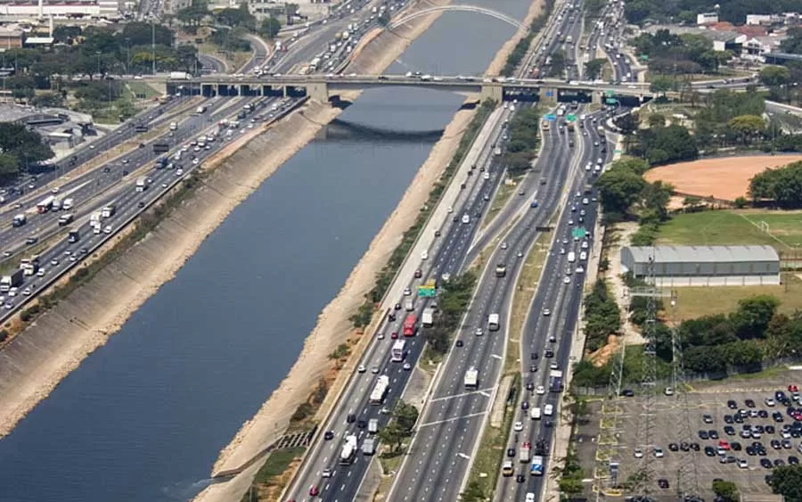 Projeto de Lei busca isentar veículos de fora de São Paulo do rodízio municipal na capital (Fernando Stankuns / Flickr)