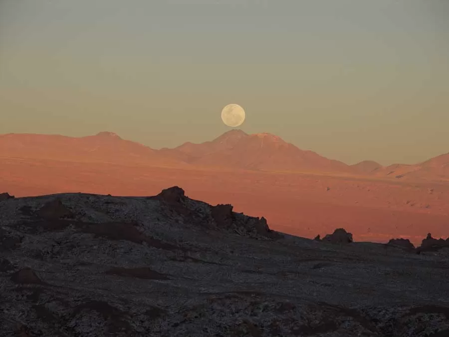 Pôr do sol no Vale da Lua em San Pedro