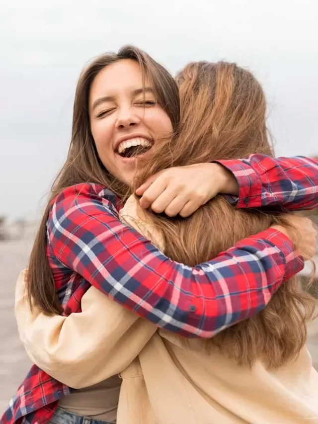 10 frases para você enviar no Dia do Amigo