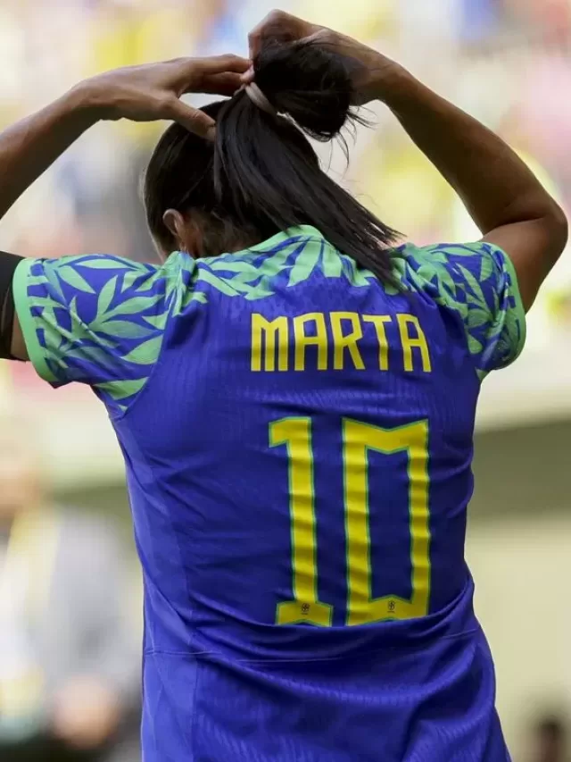 Salário de Marta e Neymar gera polêmica entre torcedores