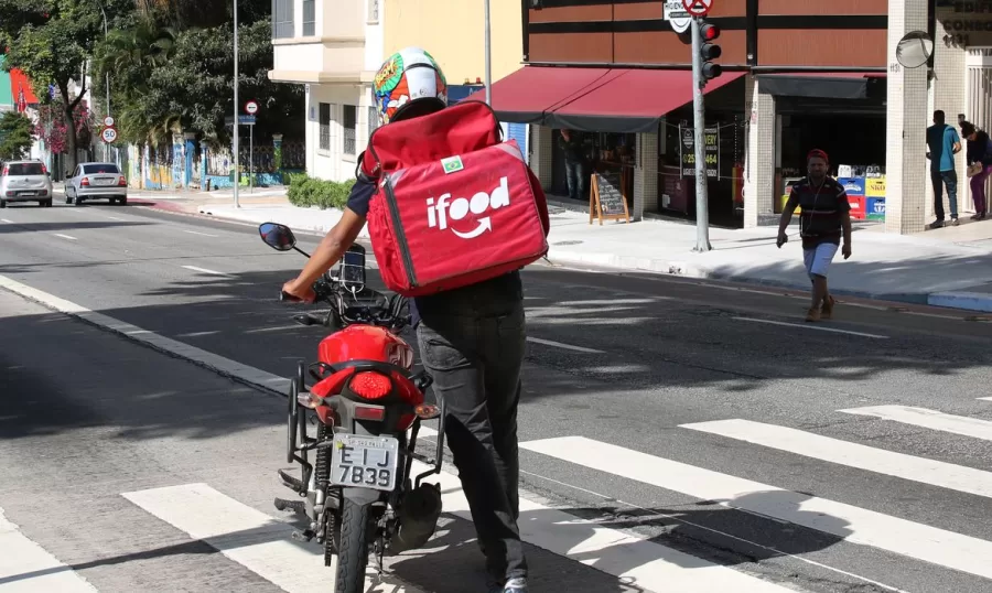 Ifood assina compromisso com MPF em prol dos direitos trabalhistas