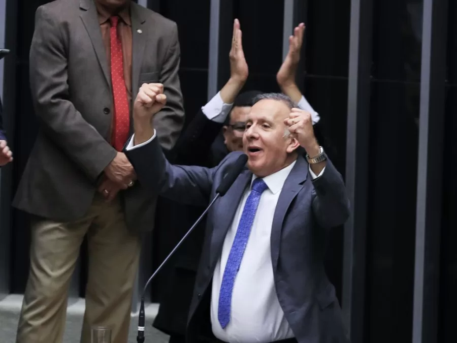 Após uma sessão que durou mais de dez horas, a Câmara dos Deputados aprovou, em primeiro turno, o texto-base da reforma tributária (Lula Marques/ Agência Brasil)