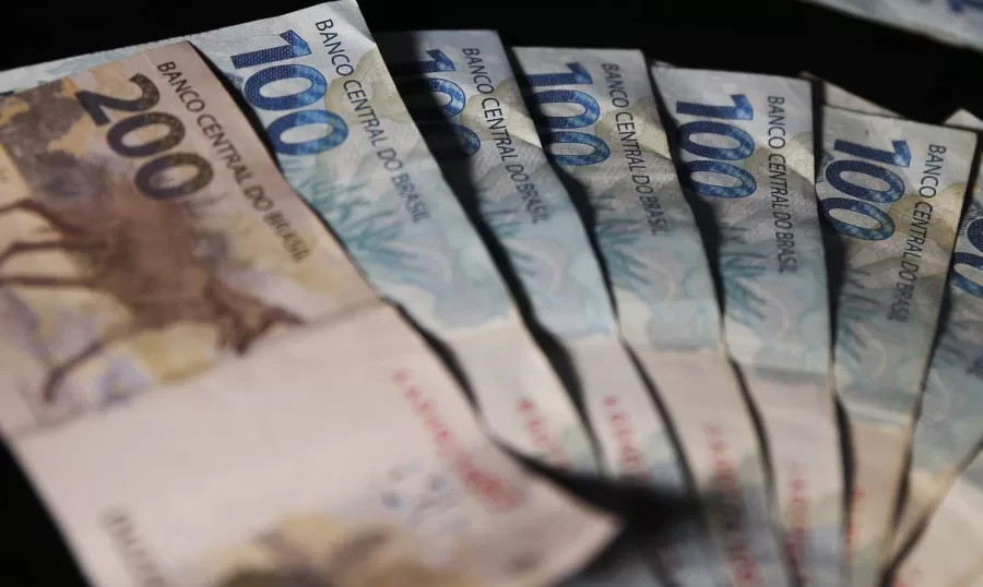 Terceiro lote de restituição do Imposto de Renda 2023 é liberado para consulta