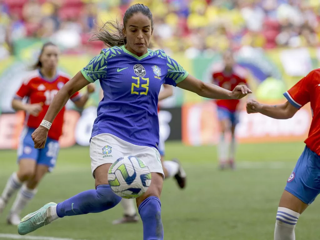 Seleção Feminina de Futebol Brasileiro Vence Amistoso por 4 a 0 antes da Copa do Mundo